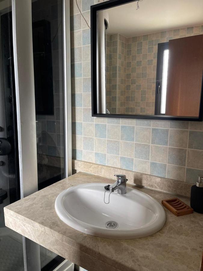 Stelarium-Suite Con Bano Privado En Casa Compartida-Uebica2 Mairena del Aljarafe Exterior foto