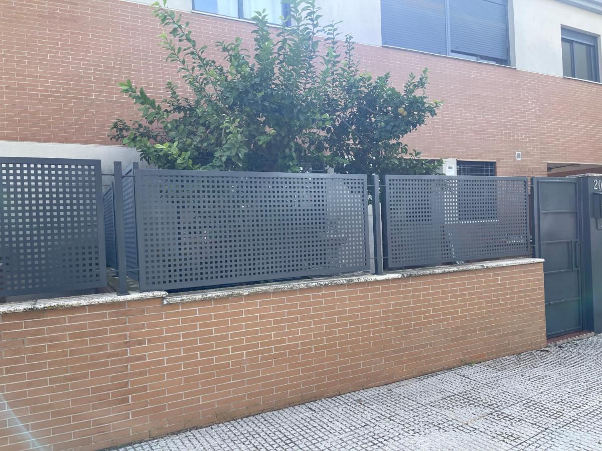 Stelarium-Suite Con Bano Privado En Casa Compartida-Uebica2 Mairena del Aljarafe Exterior foto