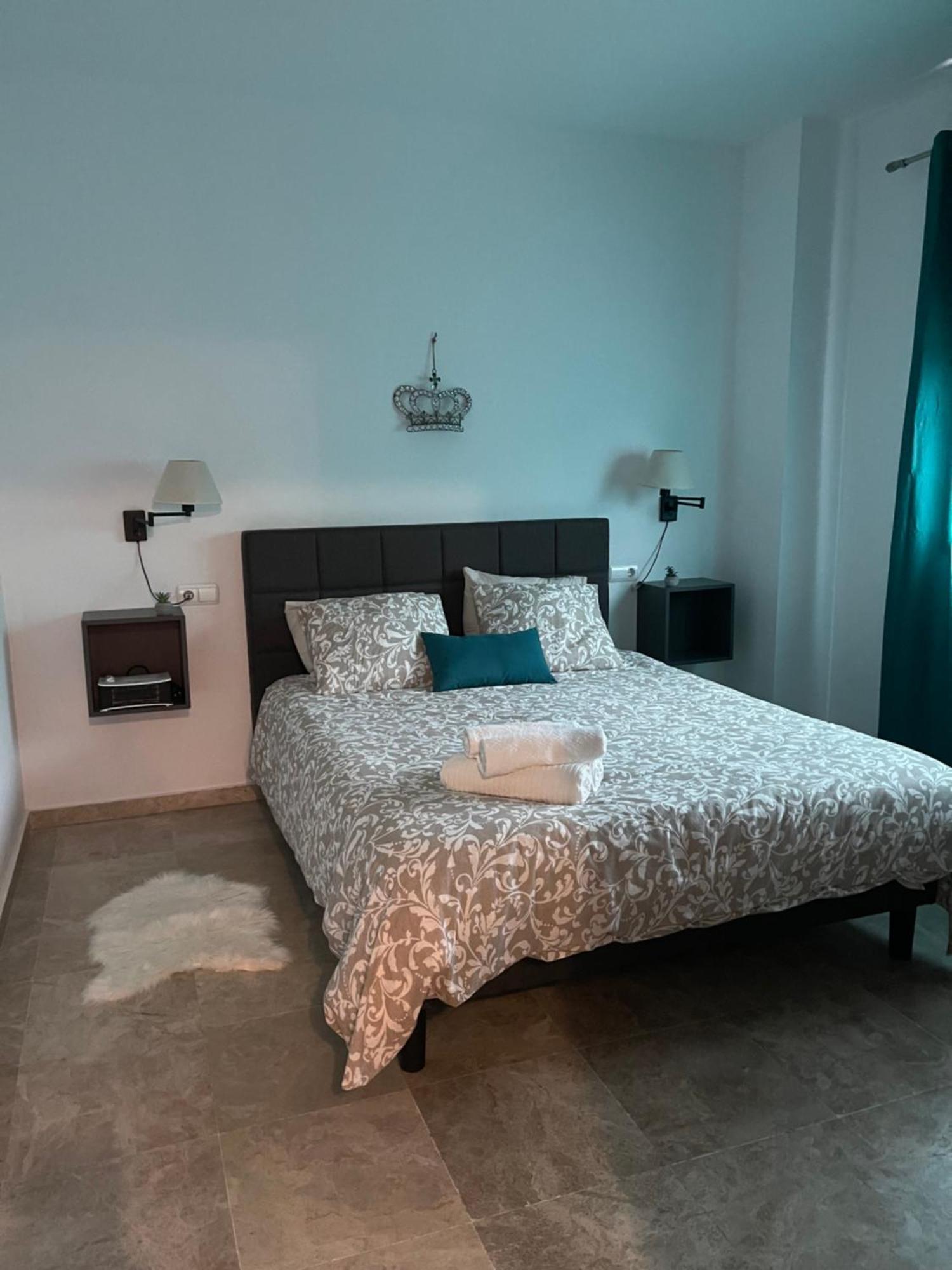 Stelarium-Suite Con Bano Privado En Casa Compartida-Uebica2 Mairena del Aljarafe Exterior foto