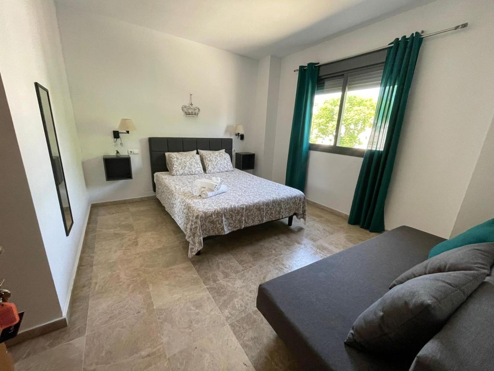 Stelarium-Suite Con Bano Privado En Casa Compartida-Uebica2 Mairena del Aljarafe Exterior foto
